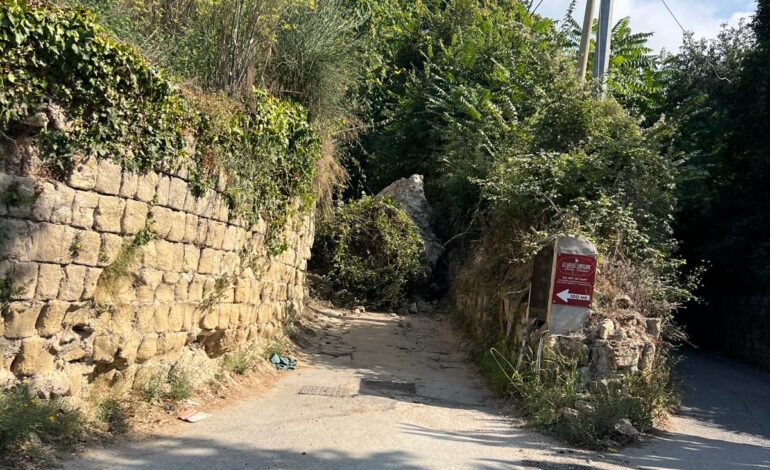Bradisismo, a Pozzuoli crollata una parte della Necropoli di via Celle – LE FOTO