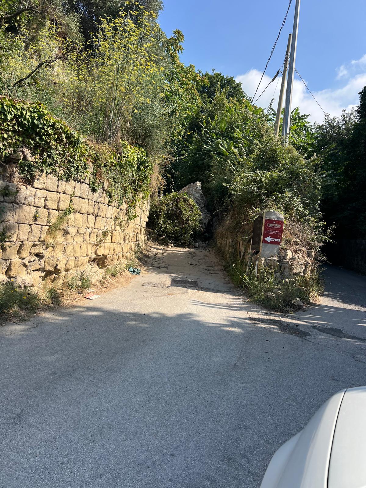 Bradisismo, a Pozzuoli crollata una parte della Necropoli di via Celle – LE FOTO