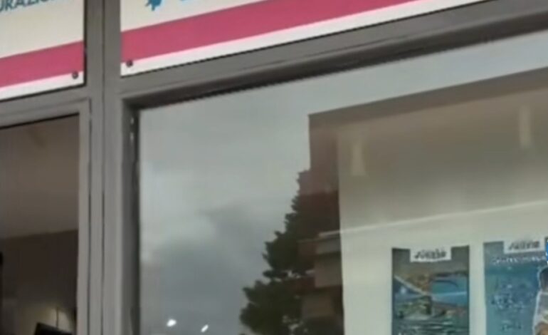 POZZUOLI/ Vacanze rovinate dall’agenzia: oltre 30 famiglie truffate. Coppia perde i soldi del viaggio di nozze