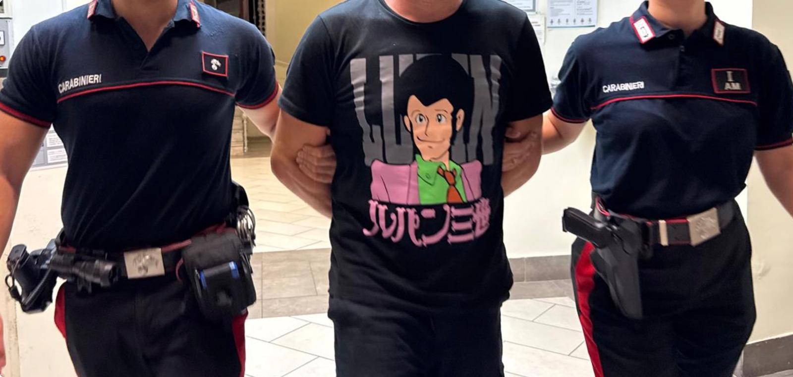 Incastrati dalla maglia di Lupin: ladri di e-bike arrestati dai carabinieri
