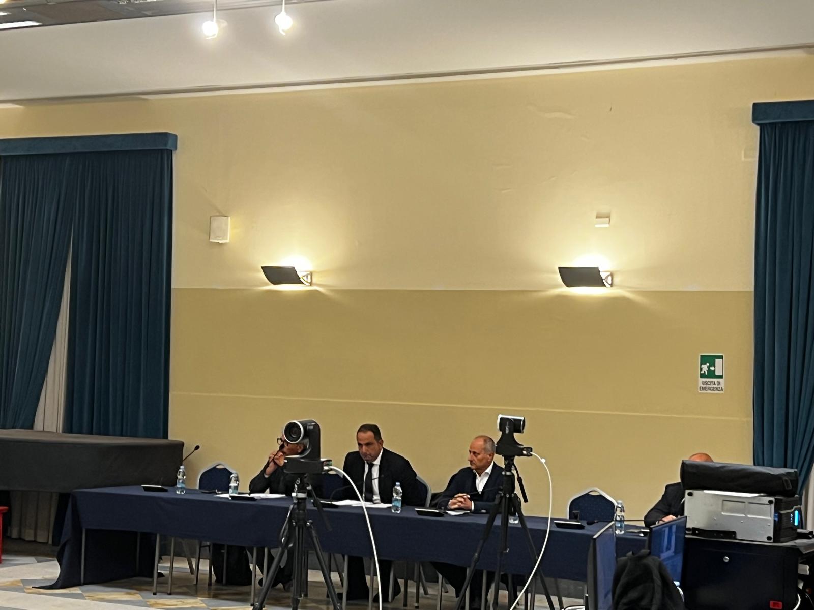 Bradisismo, a Bacoli l’opposizione scrive al Prefetto e al Ministro Piantedosi: “Noi esclusi”