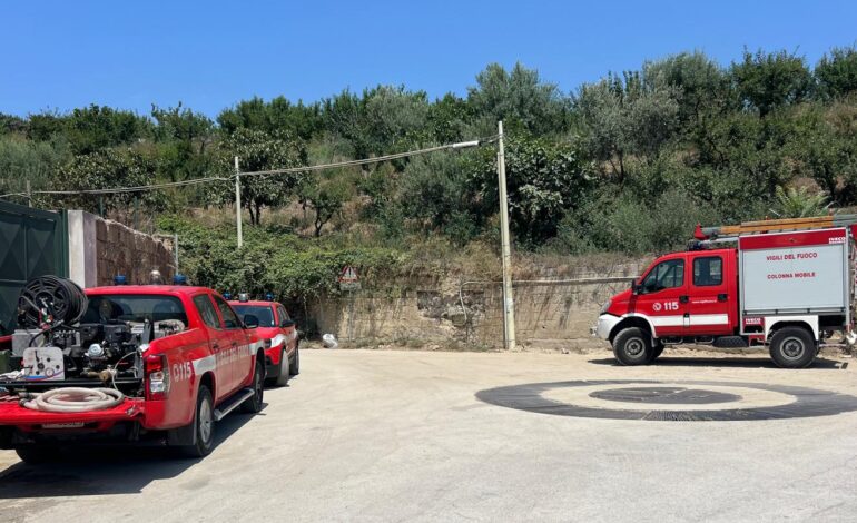 Vigili del Fuoco al lavoro senza sosta a Pozzuoli: effettuati finora 1.600 interventi