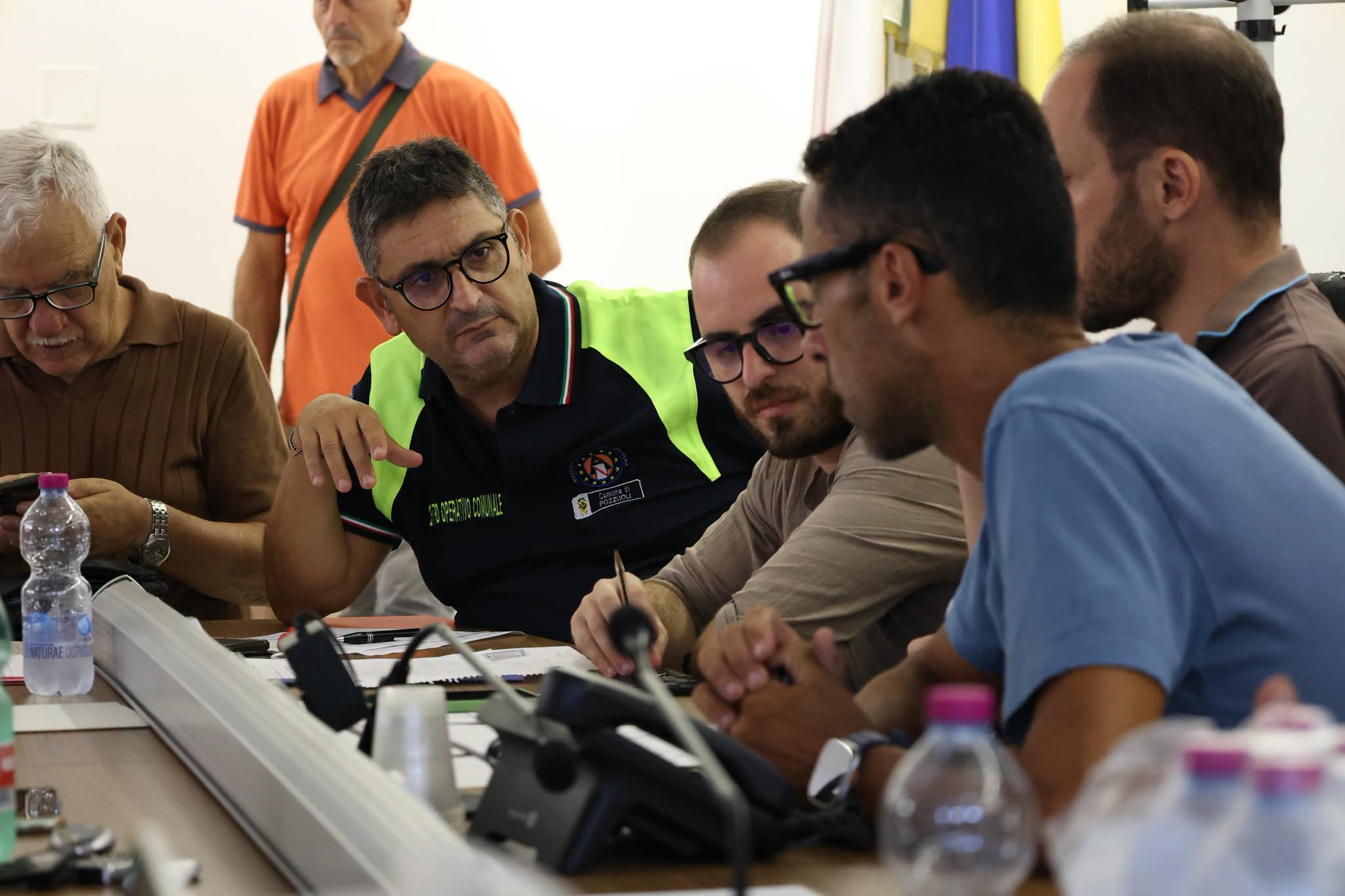Per gestire la crisi sismica il sindaco di Pozzuoli ingaggia l’agenzia di comunicazione vicina a Matteo Renzi