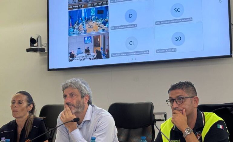 Il sindaco di Pozzuoli ai cittadini «Sono ore difficili, siamo vicini ad ognuno di voi»