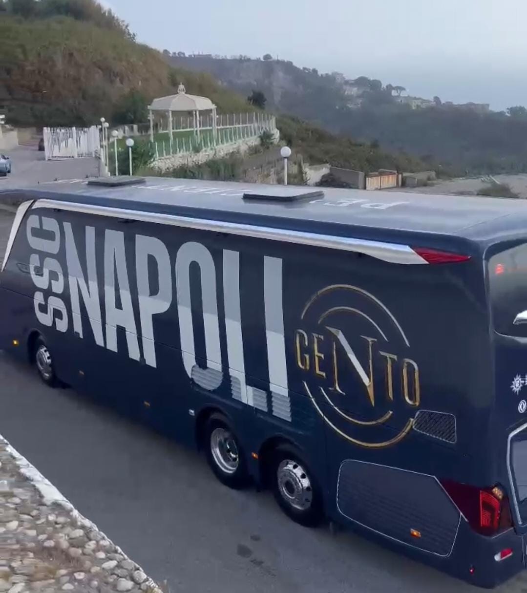 Il Napoli riparte da “Gli Dei” di Pozzuoli, l’hotel portafortuna