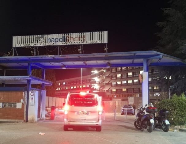 Uomo lasciato morto davanti all’ospedale di Pozzuoli
