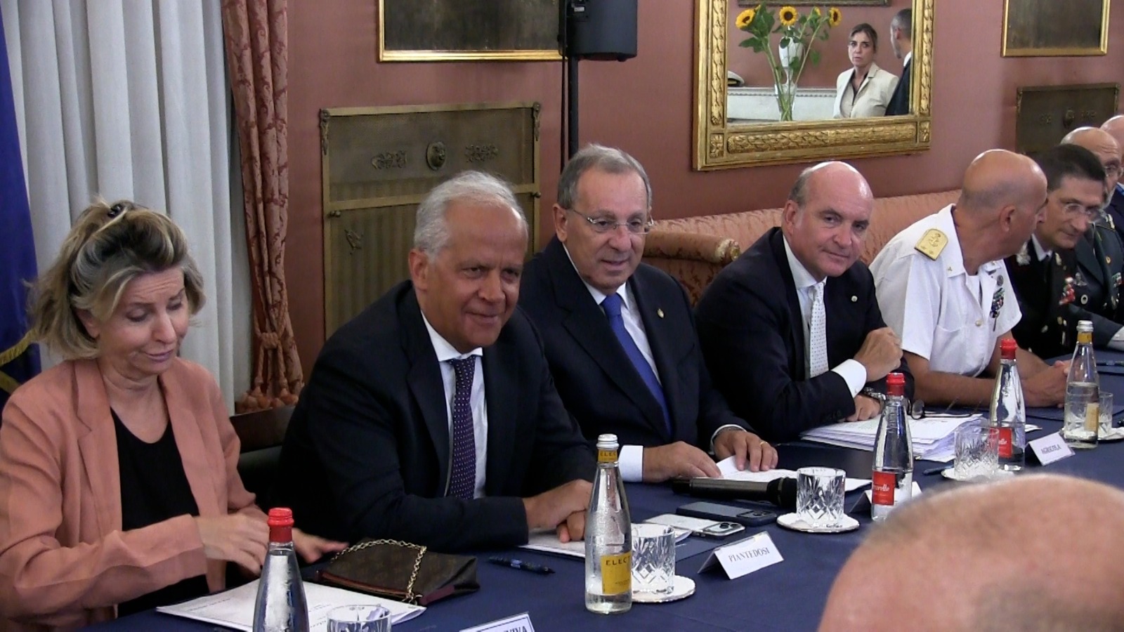 Il Ministro Piantedosi incontra i sindaci «Rafforzeremo la capacità amministrativa dei comuni, Pozzuoli in primis»