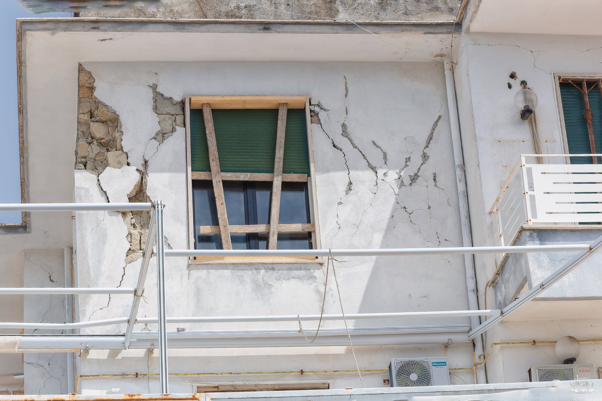 Il grido d’aiuto di un piccolo imprenditore di Pozzuoli «La mia attività messa in ginocchio dal bradisismo»