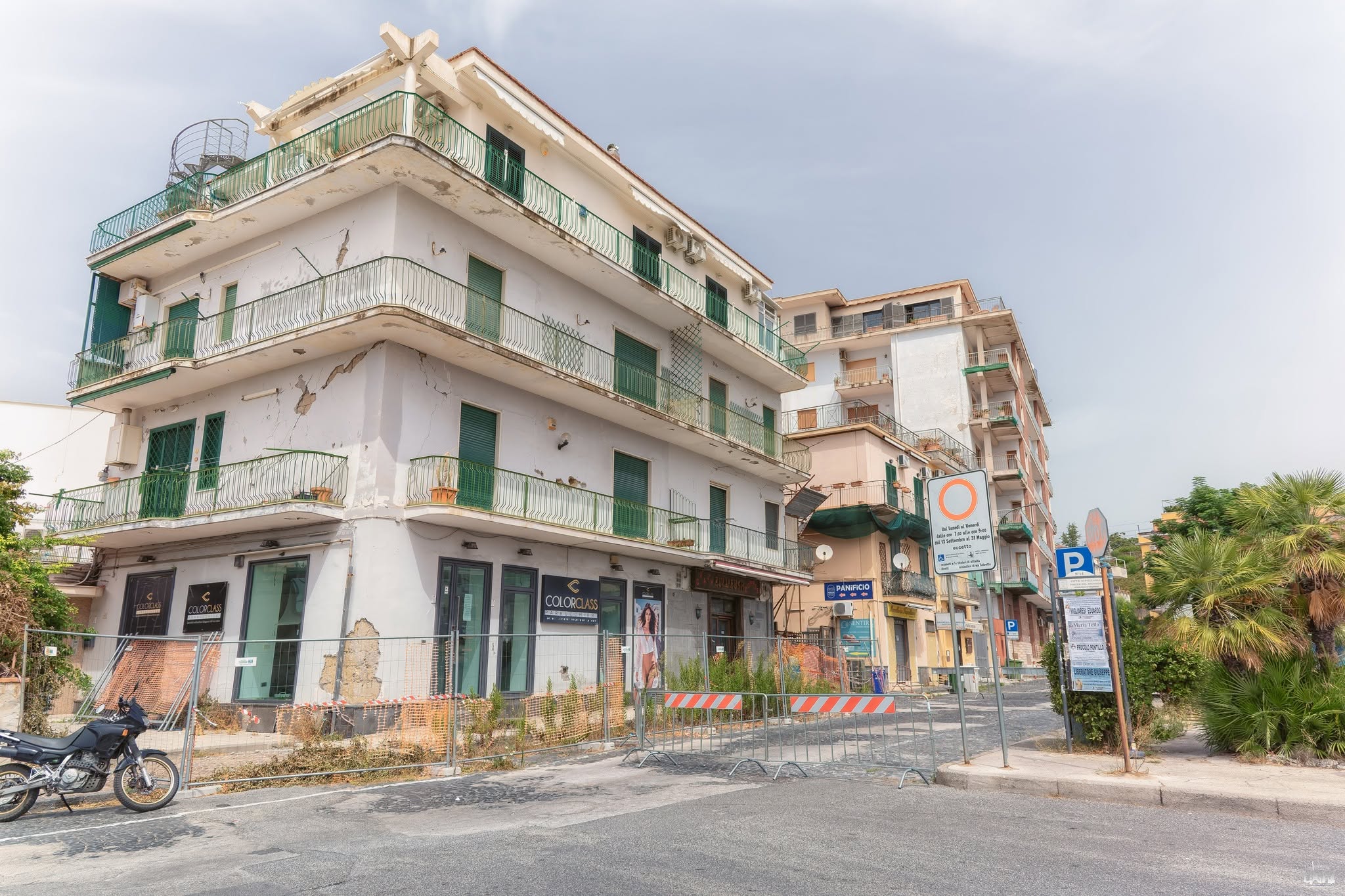 Medici scendono in campo a sostegno degli sfollati di Pozzuoli