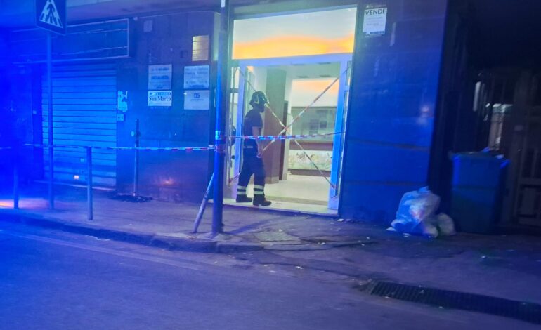 Pozzuoli, dopo la forte scossa chiuse via Fasano e via Sacchini