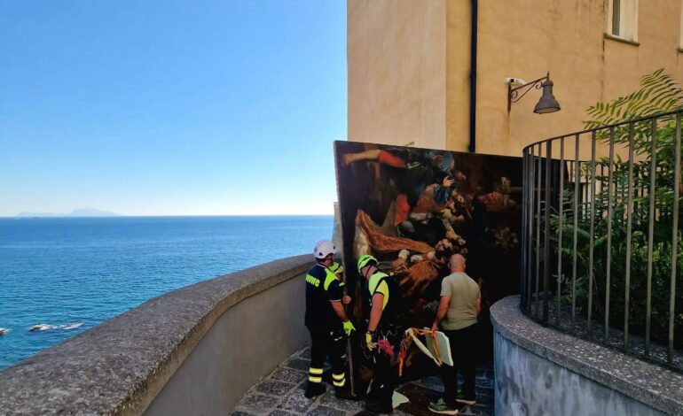 Il “Martirio dei Santi Gennaro e Procolo” portato via dal Rione Terra: così si proteggono le opere d’arte dal bradisismo – LE FOTO