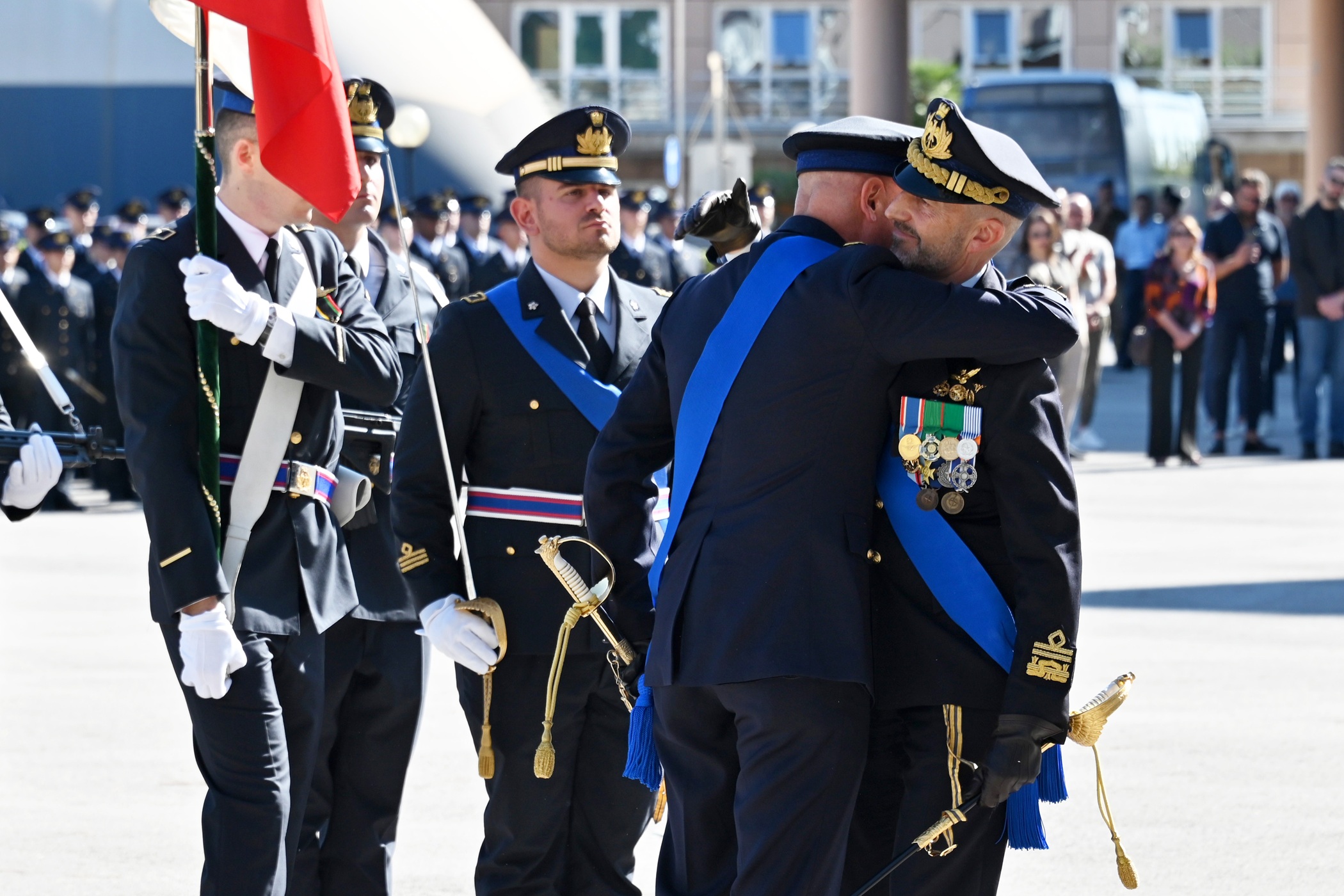 Cambio al vertice dell’Accademia Aeronautica di Pozzuoli: la solenne cerimonia tra continuità, tradizione e valori – LE FOTO