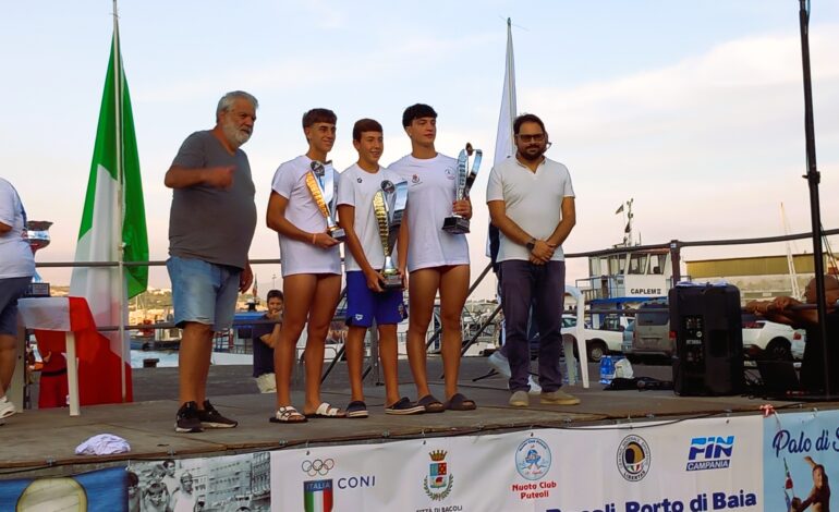 Baia celebra Enzo D’Angelo e Giulio Travaglio: una giornata intensa tra sport, identità e commozione –  LE INTERVISTE