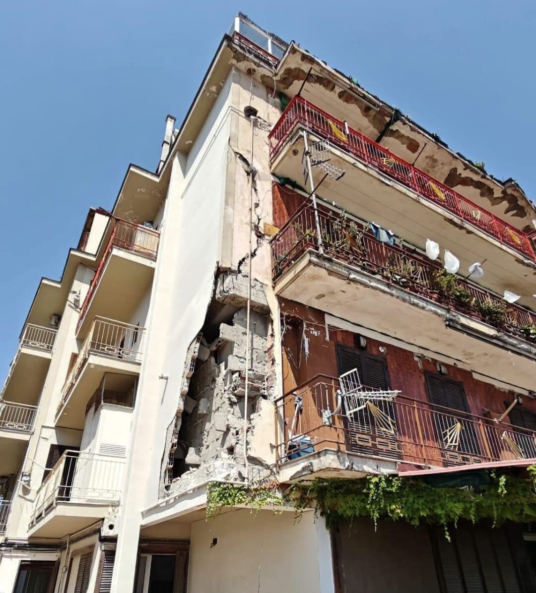 Pozzuoli, cresce ancora il numero degli sfollati: sono 4.060