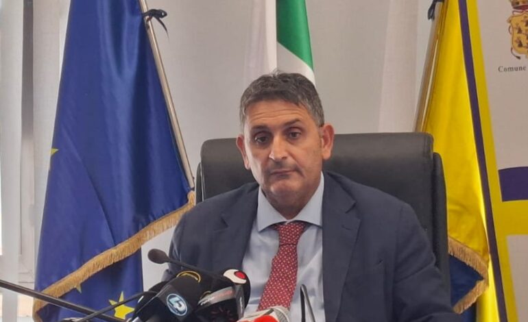 Nuovo decreto, il sindaco di Pozzuoli «Lo accogliamo con favore, ma non c’è più spazio per i rinvii»