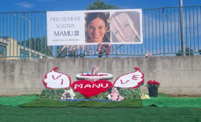 «Per sempre nostra Mamu» la commovente dedica nel giorno del compleanno della 16enne morta a Licola