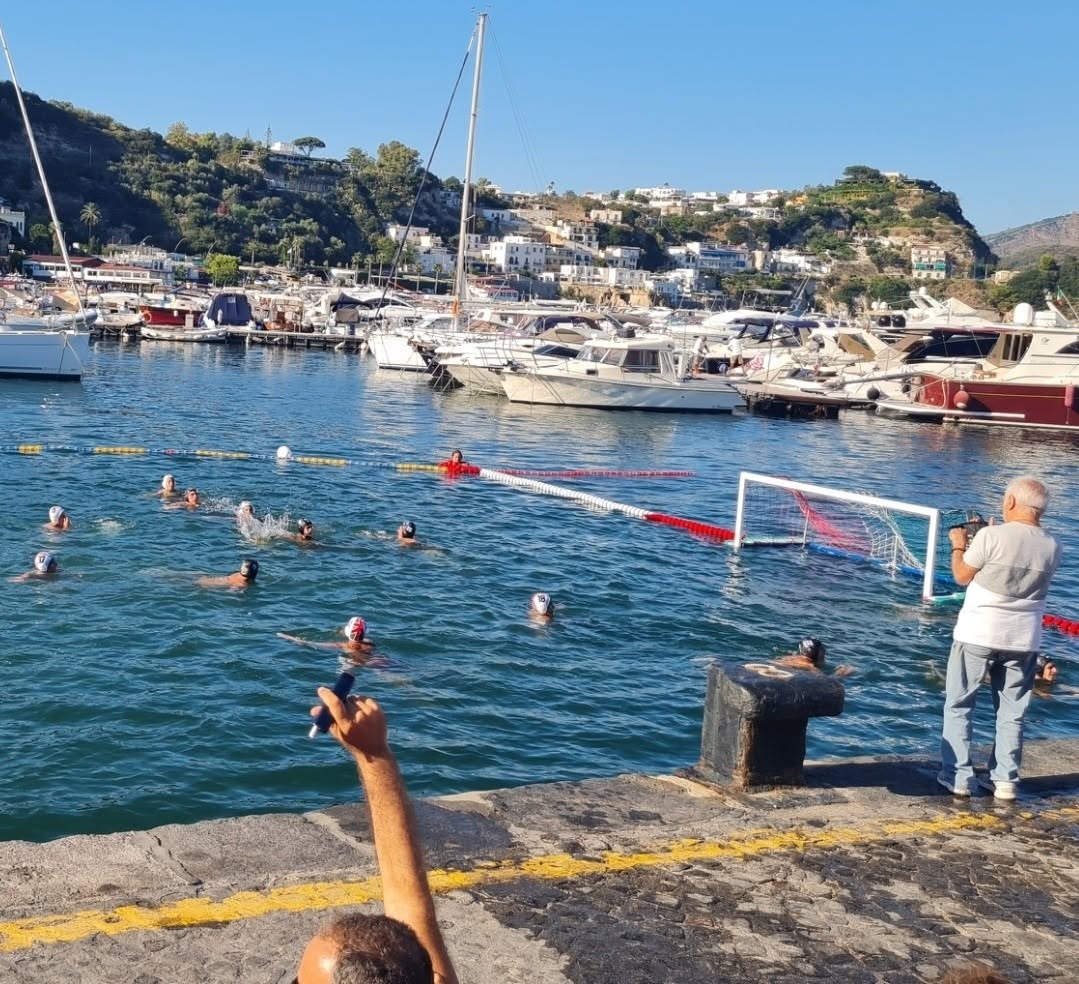 Sport, memoria e teatro a Baia: ritorna il Memorial dedicato a Enzo D’Angelo e Giulio Travaglio