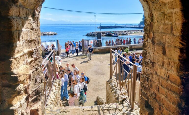BACOLI/ Giornate FAI d’Autunno nei Campi Flegrei: un successo tra archeologia e riscatto sociale – IL VIDEO
