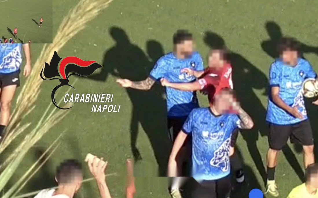 Arbitro colpito da un mattone lanciato dagli spalti: denunciati 12 tifosi