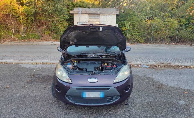 POZZUOLI/ Data alle fiamme l’auto di un’educatrice del nuovo asilo nido comunale a Monterusciello