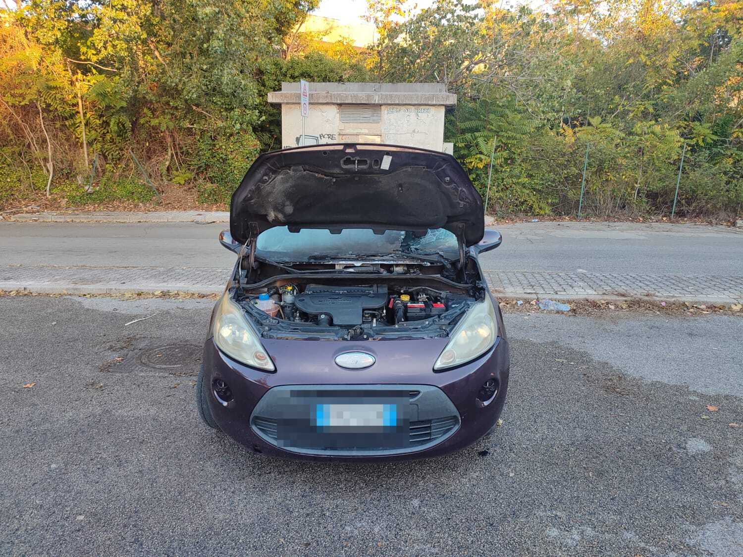 POZZUOLI/ Data alle fiamme l’auto di un’educatrice del nuovo asilo nido comunale a Monterusciello