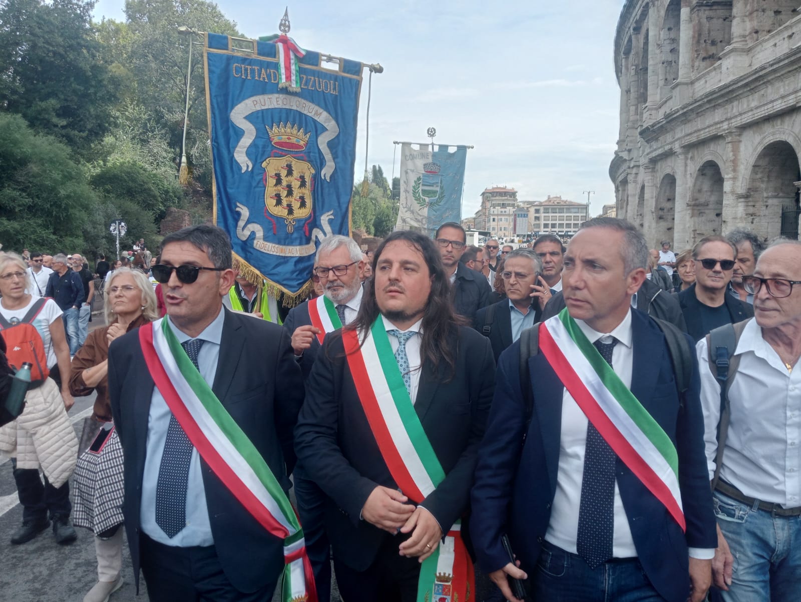 I sindaci flegrei rispondono al ministro Musumeci «La nostra iniziativa comunicata a lui e alla Meloni»