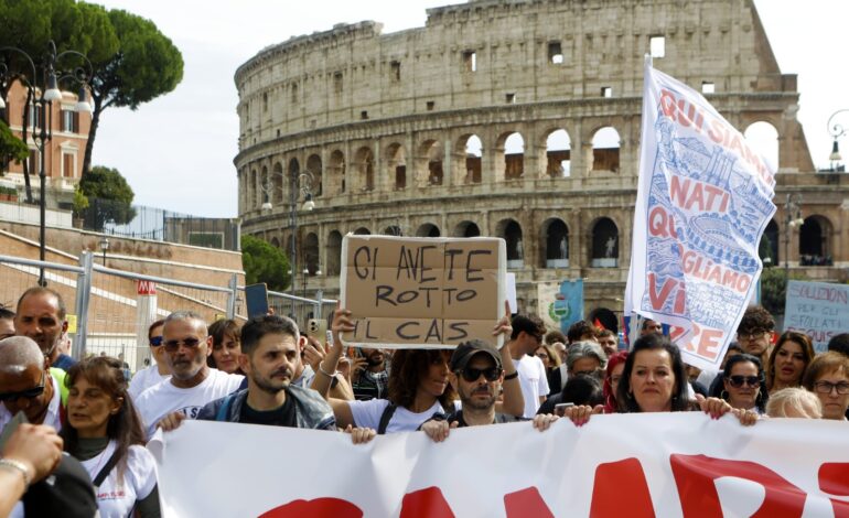 I comitati dopo la protesta di Roma «Noi più forti di prima. Meloni spieghi perché non vuole ricevere gli sfollati»