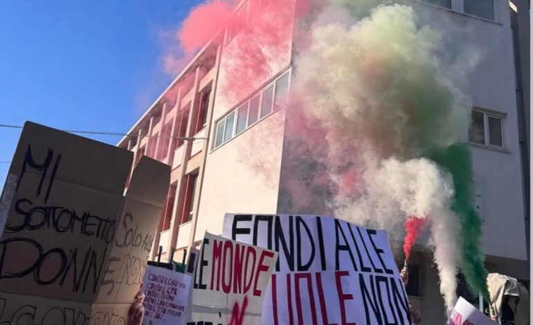 POZZUOLI/ Occupato l’istituto “Pitagora”: studenti in autogestione con il sostegno dei docenti